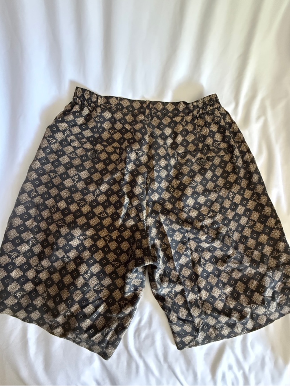 Vintage 90’s Robert Stock Black & Beige Geometric & Bird Design Silk Shorts - M - Picture 8 of 12